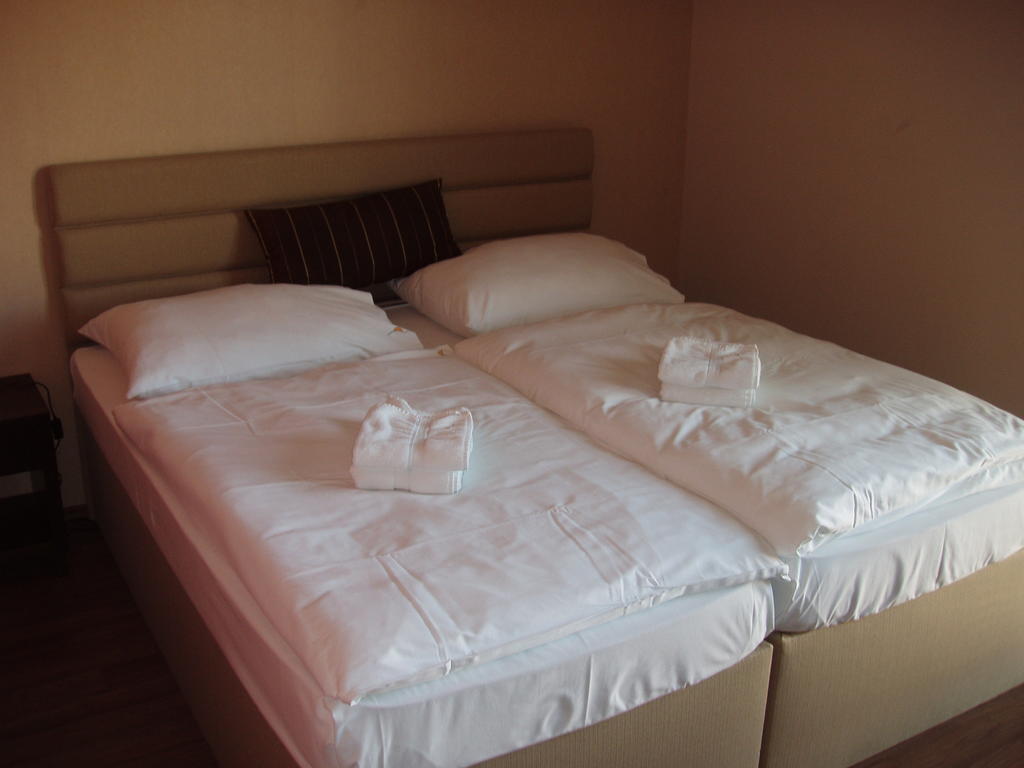 Hotel Predium Vráble Kamer foto