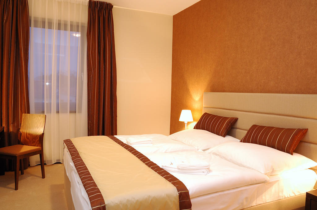 Hotel Predium Vráble Kamer foto